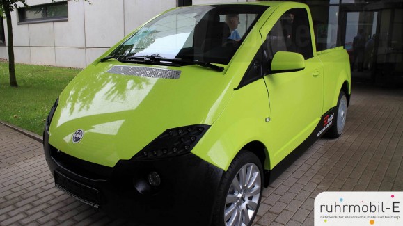 Der zweite BOmobil-Prototyp ist ein grasgrüner Pick-Up. Photo © Kai Rüsberg.